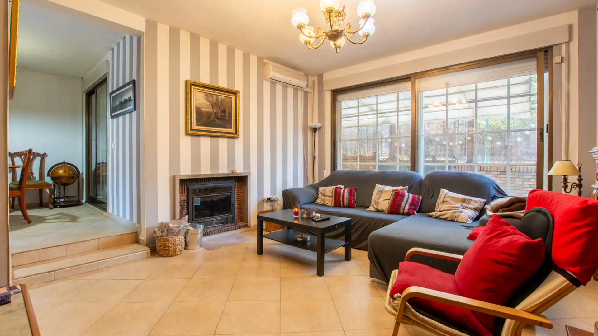 Living room of Single-family semi-detached for sale in Galapagar  with Air Conditioner, Heating and Private garden