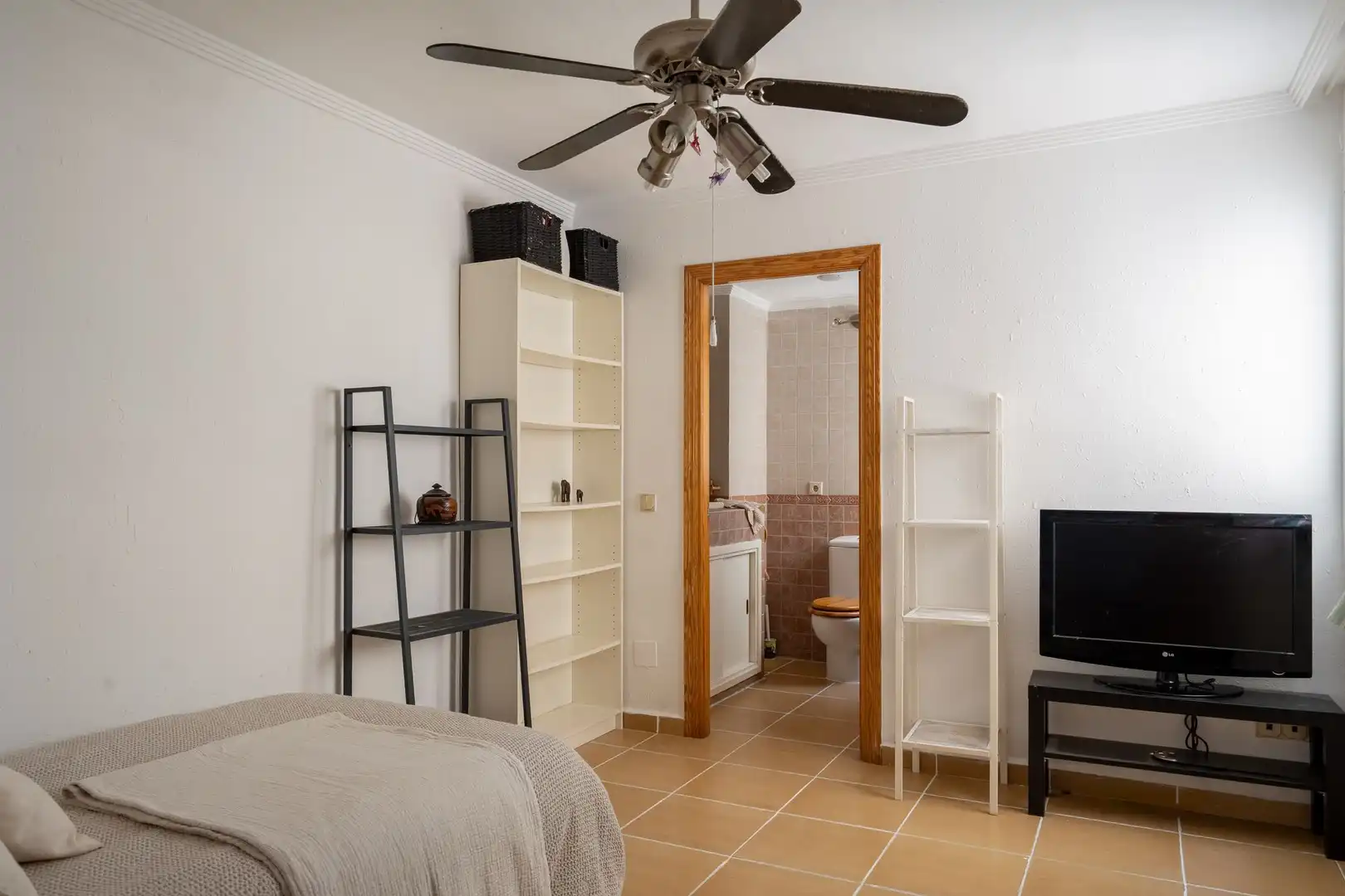 Dormitori de Apartament en venda en Fuengirola amb Terrassa