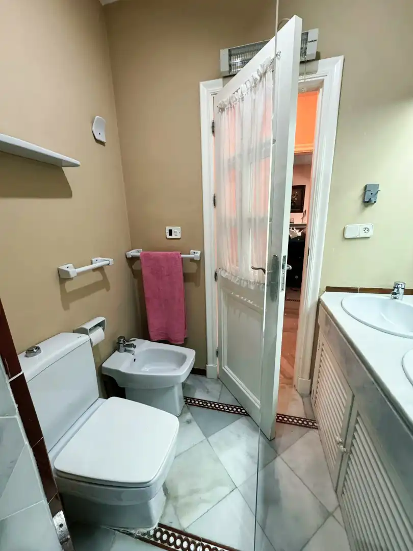 Bathroom of Flat for rent in El Puerto de Santa María  with Air Conditioner, Terrace and Furnished