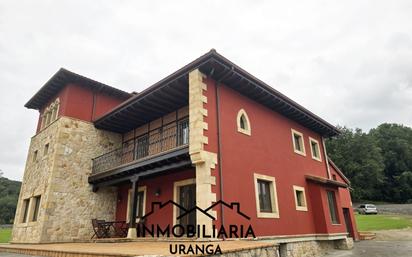 Exterior view of House or chalet for sale in Bárcena de Cicero  with Heating, Private garden and Storage room