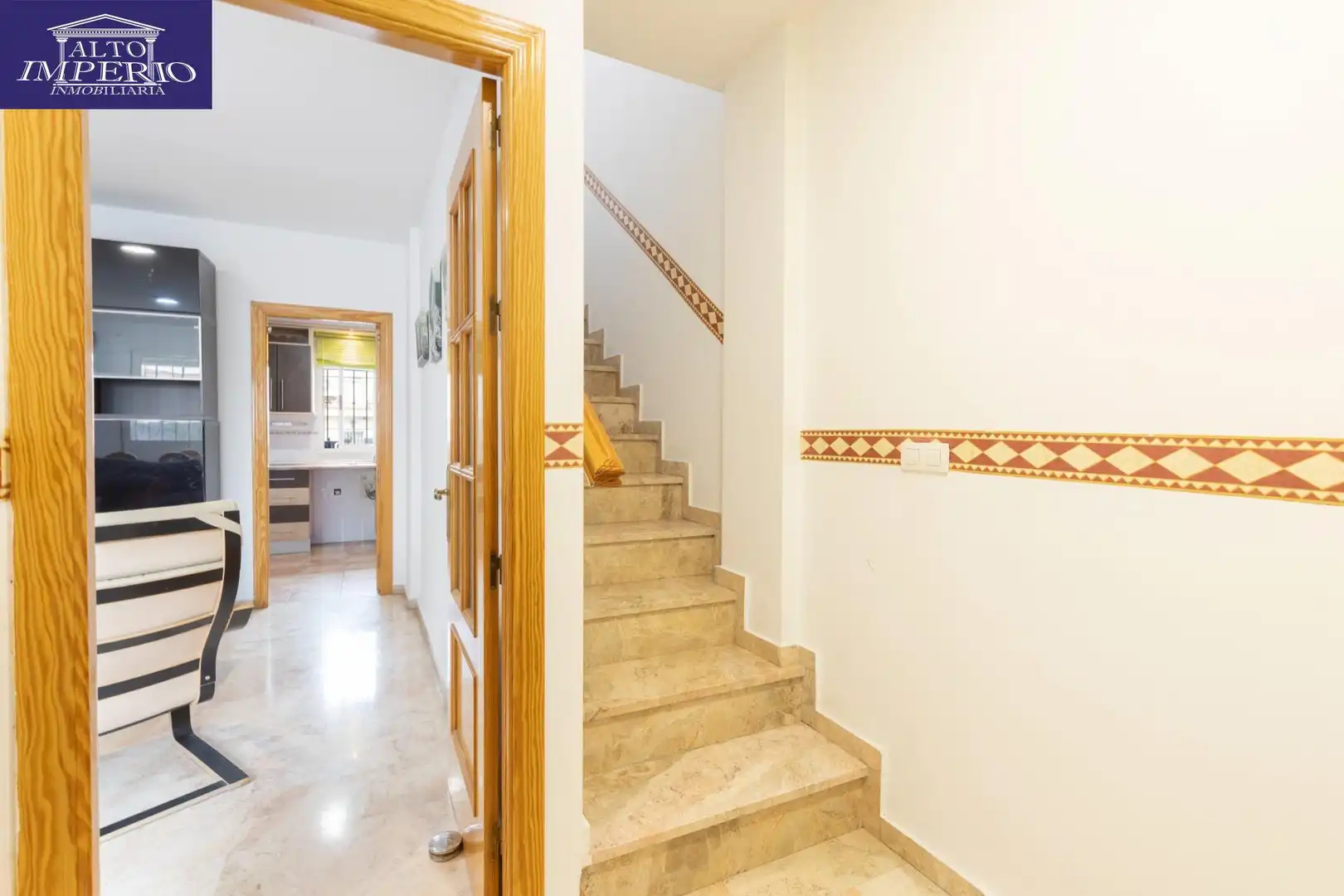 Casa adosada en venta en MARTE, 21, Ogíjares
