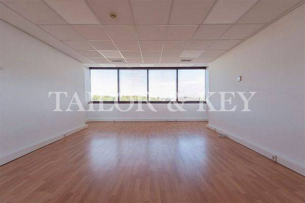 Oficina en Alquiler en Calle Eje 3 en Ensanche de Vallecas - La Gavia