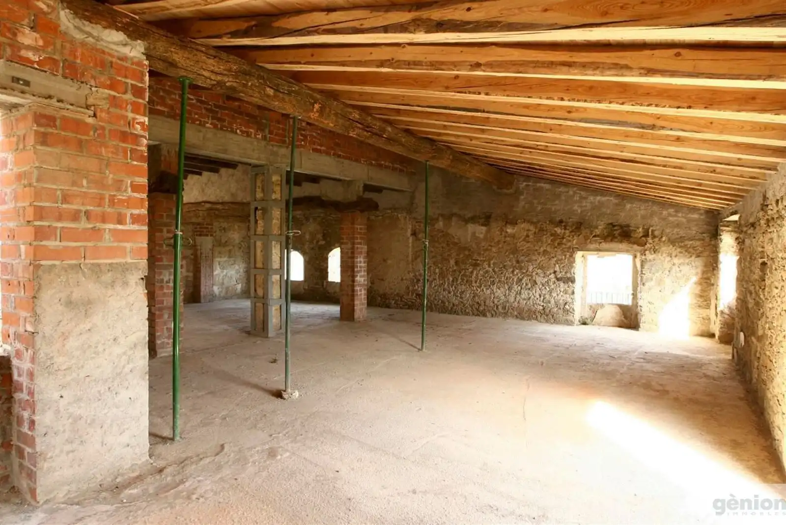 Country house zum Verkauf in Camós mit Privatgarten und Abstellraum