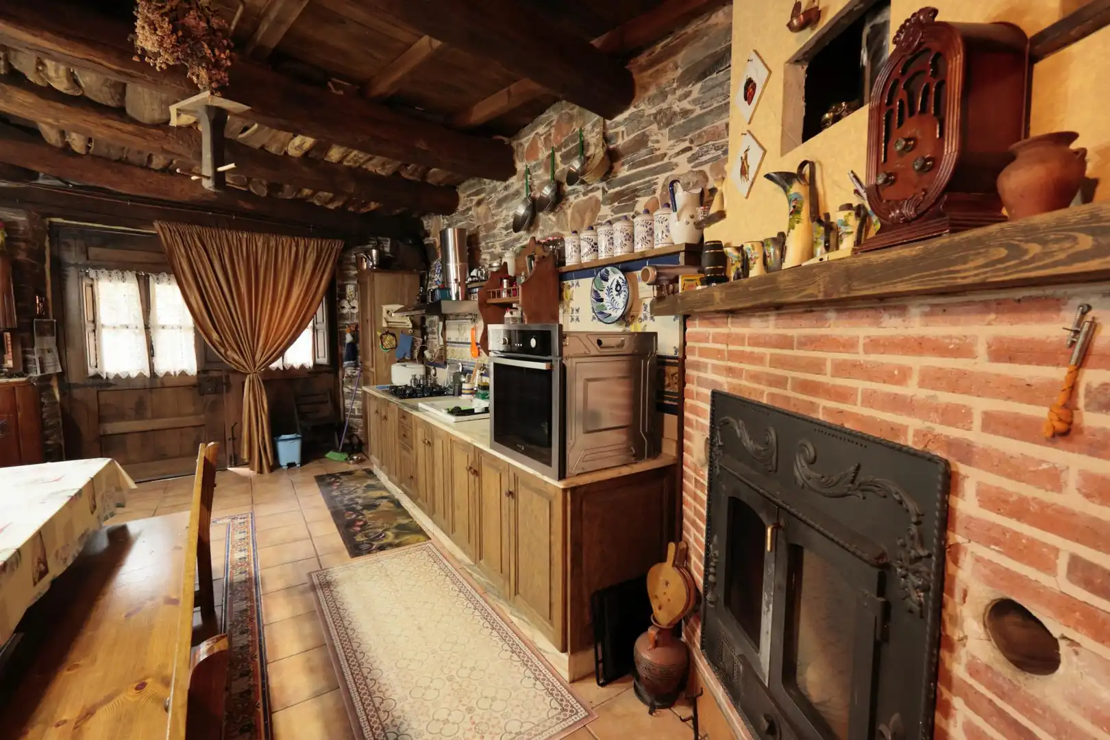 Casa rústica amb terrassa en venda a Villafranca del Bierzo, imagen 7