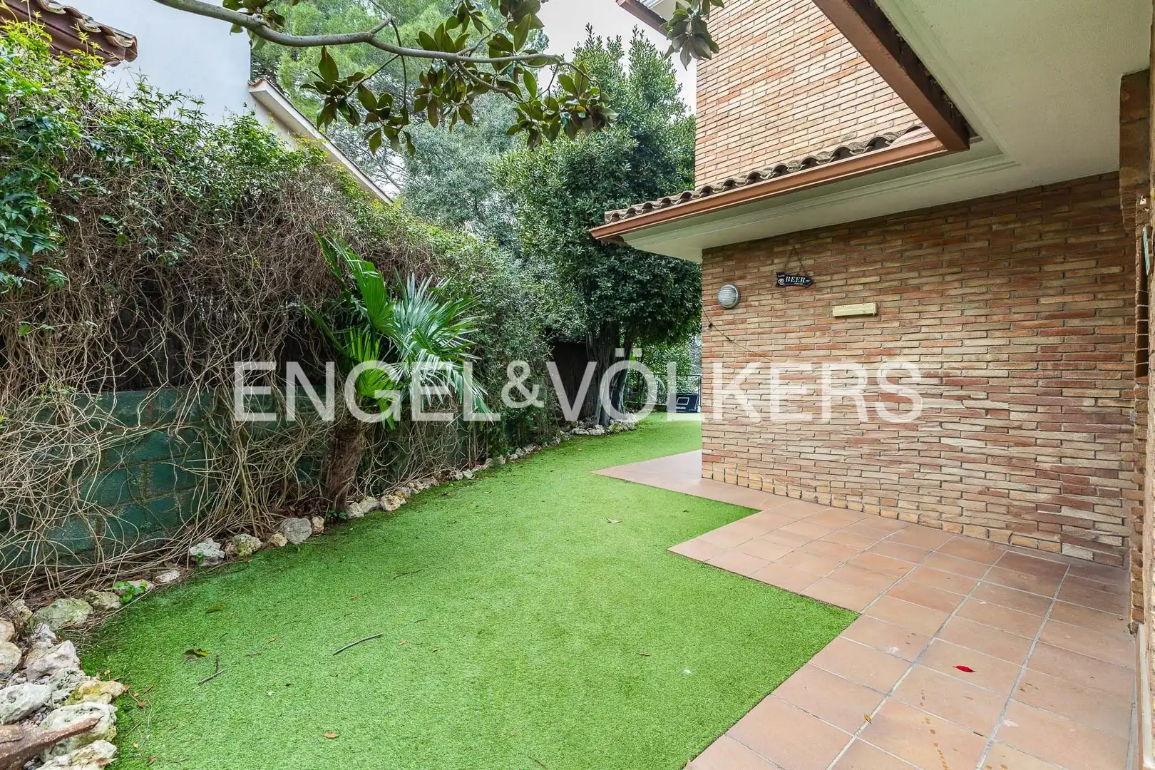 Garden of Houses for sale in Sant Cugat del Vallès  with Air Conditioner, Heating and Private garden
