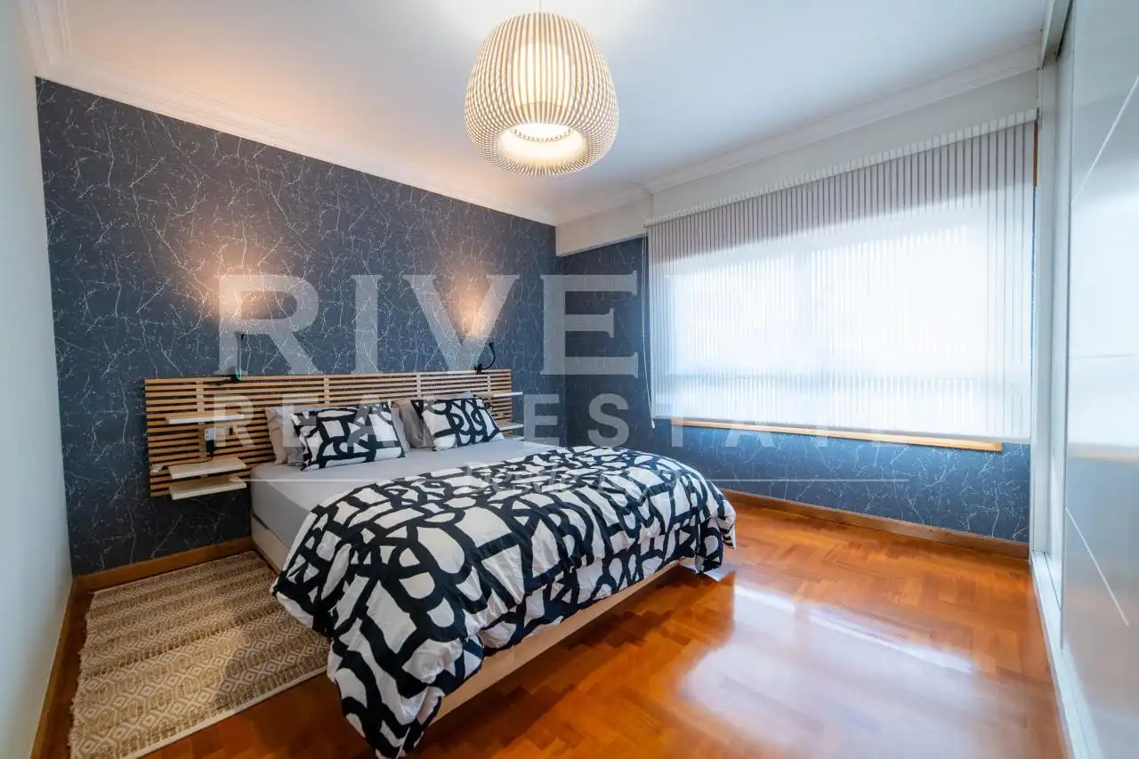Habitación de Piso en venta en Vigo  con Calefacción, Parquet y Terraza
