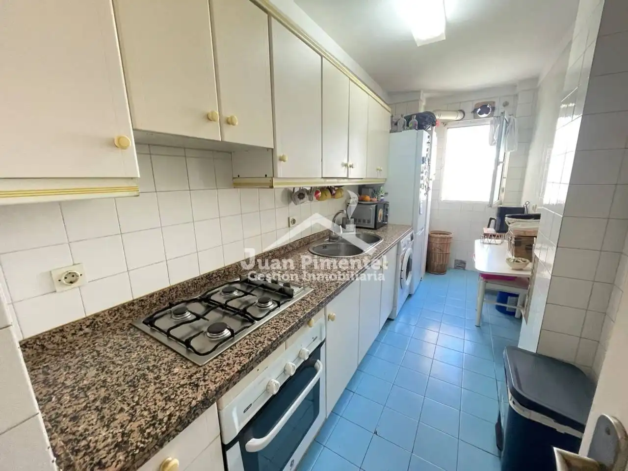 Cocina de Piso en venta en Estepona con Trastero, Amueblado y Balcón
