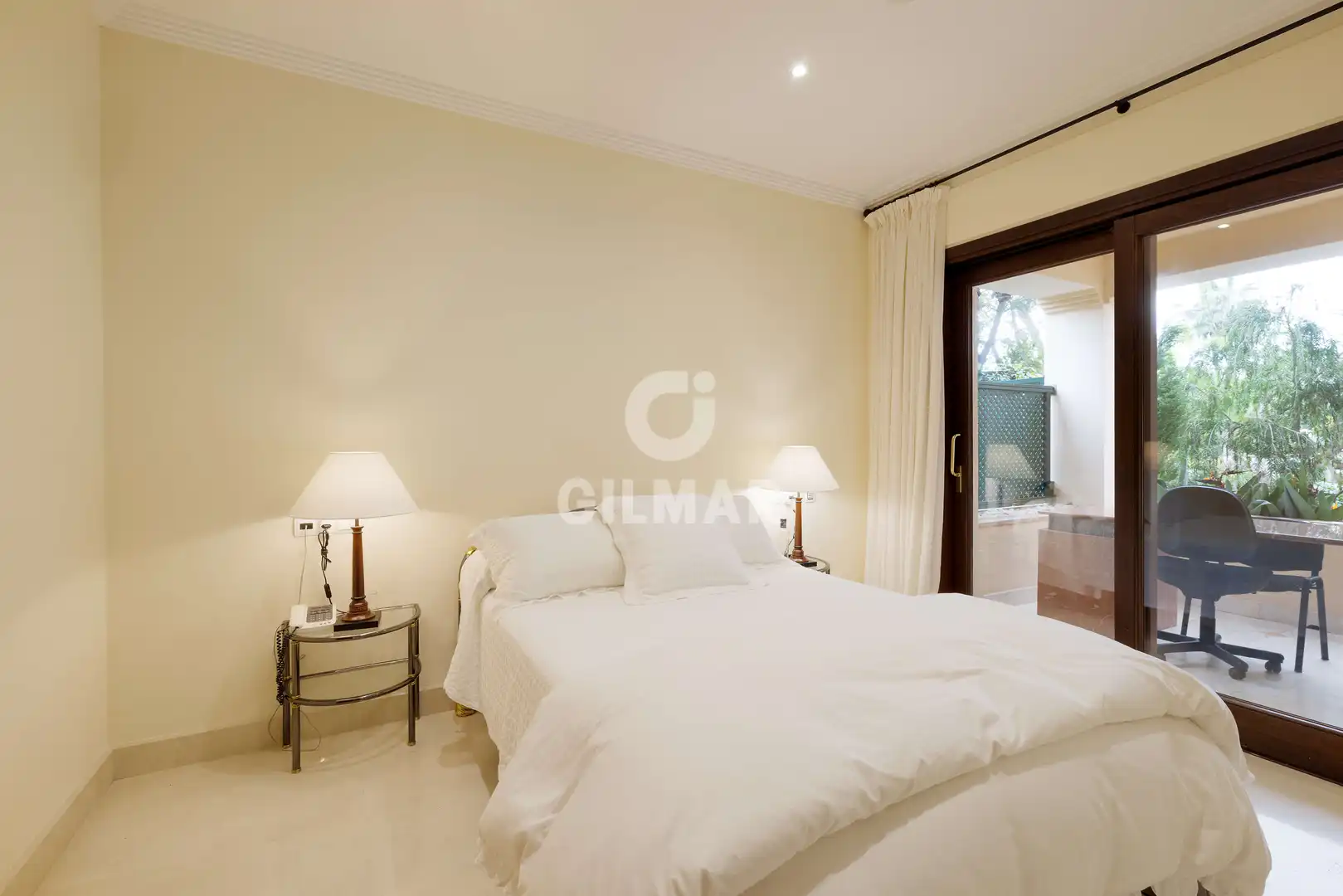 Habitación de Casa o chalet en venta en Benahavís con Calefacción, Jardín privado y Piscina
