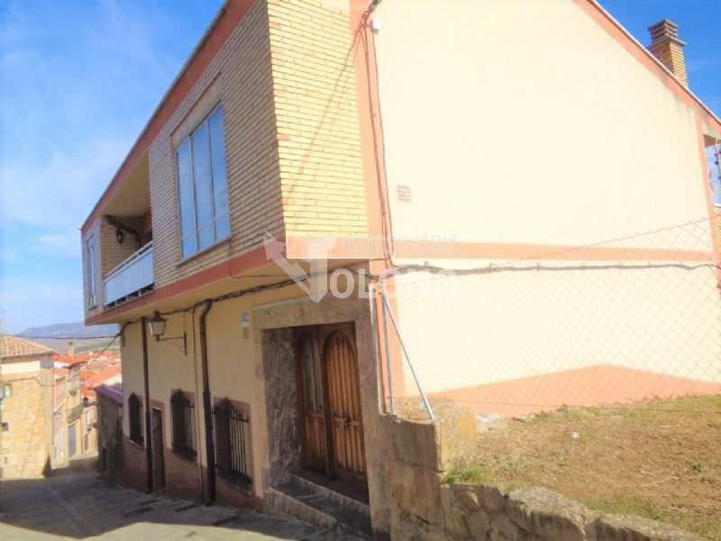 Vista exterior de Casa o xalet en venda en San Vicente de la Sonsierra amb Calefacció, Parquet i Terrassa