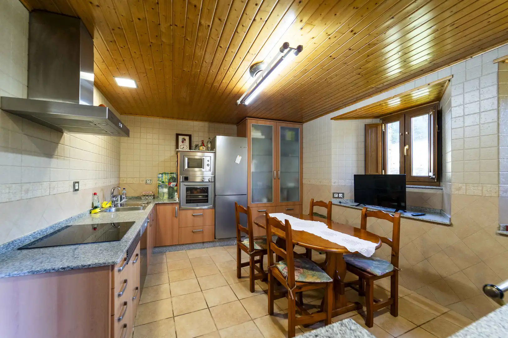 Cocina de Finca rústica en venta en San Tirso de Abres con Amueblado