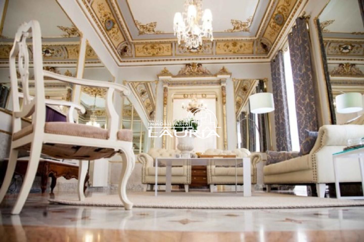 Sala d'estar de Edifici en venda en  Valencia Capital