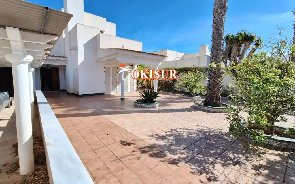 Houses for sale in El Palmeral