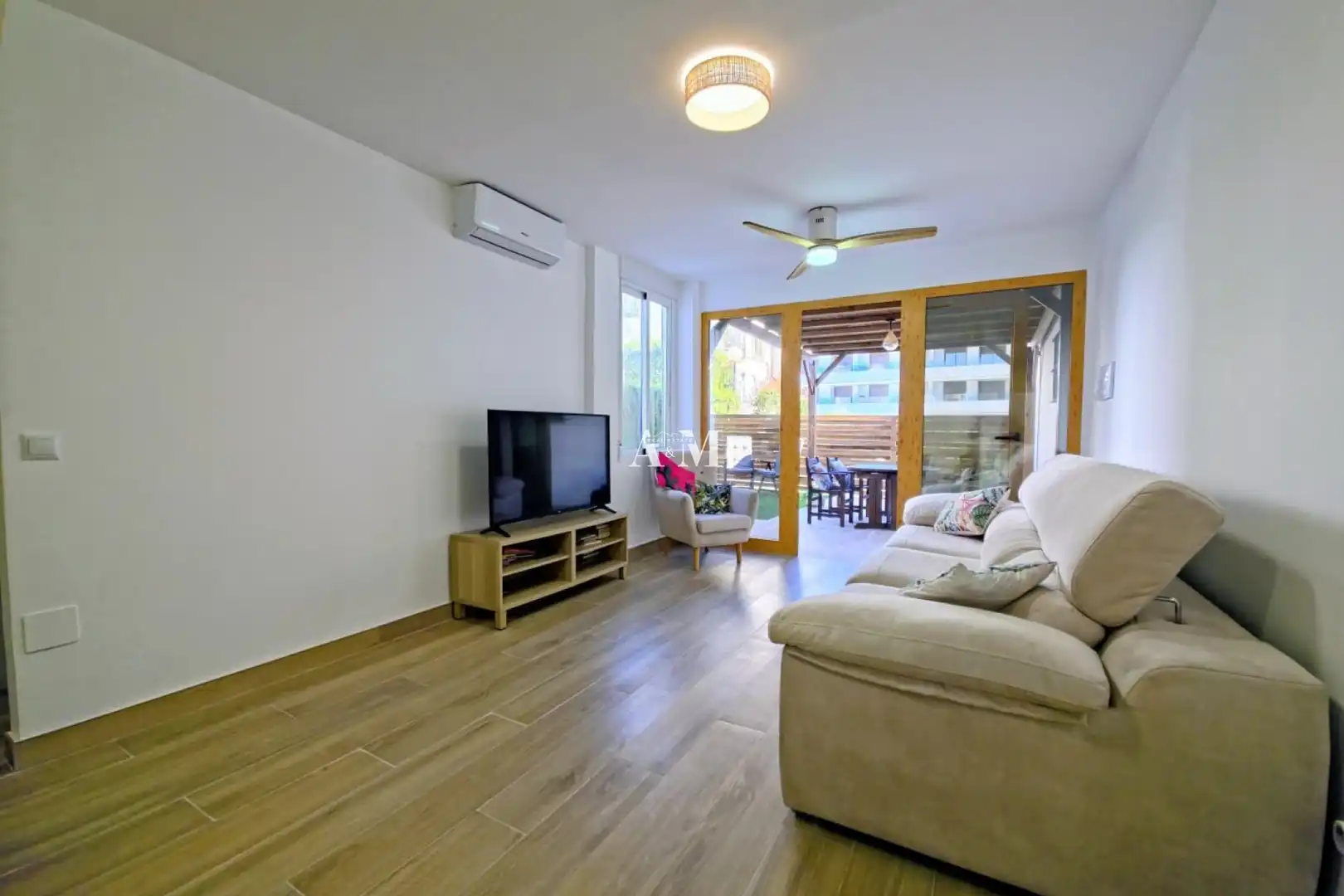 Living room of Ground floor for rent in Orihuela  with Air Conditioner, Heating and Private garden