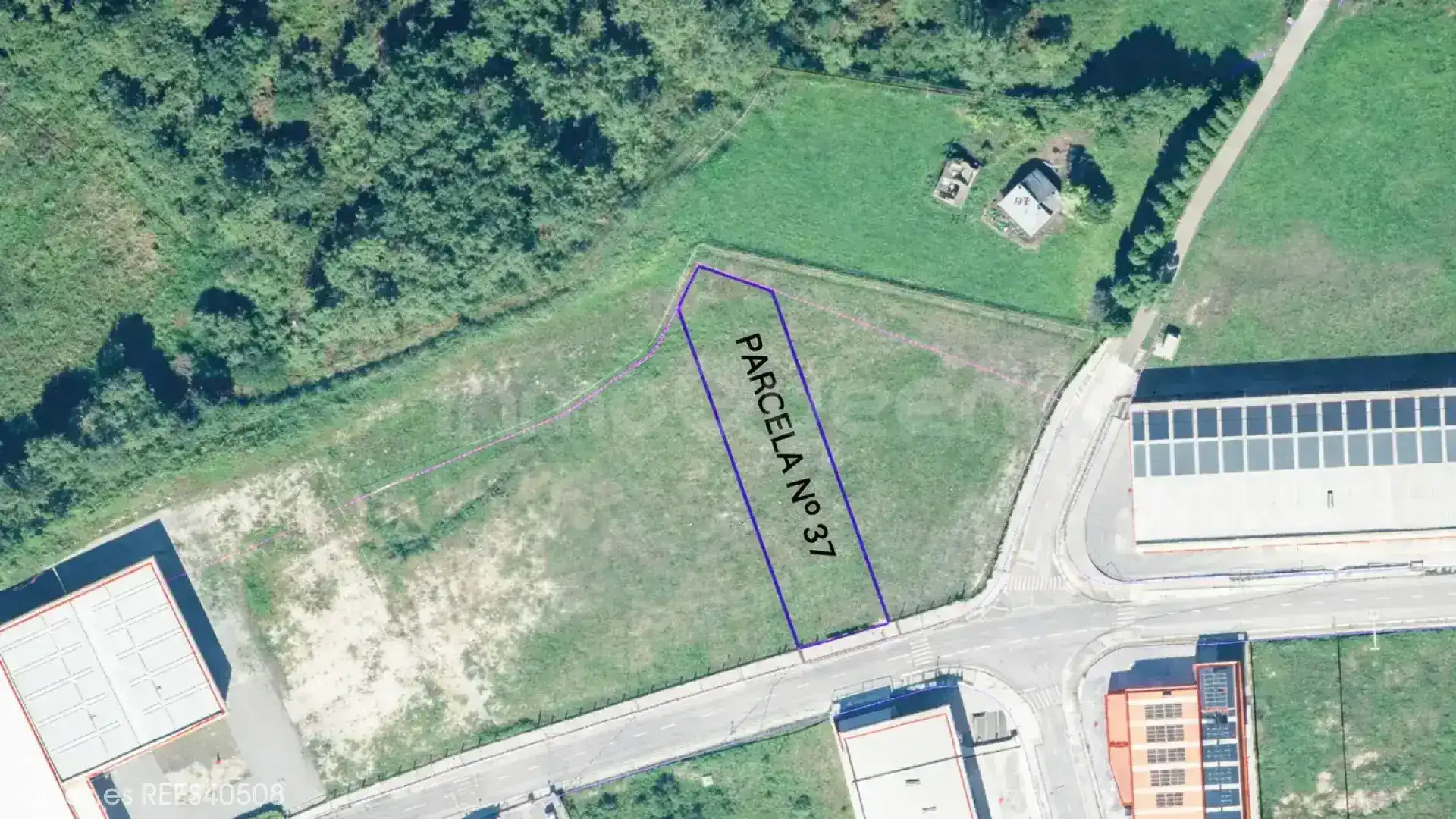 Terreno industrial en venta en Coaña