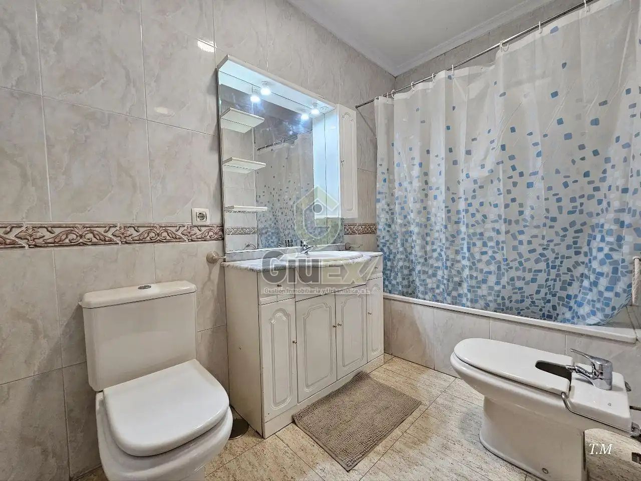 Baño de Piso de alquiler en Cáceres con Aire acondicionado, Calefacción y Terraza