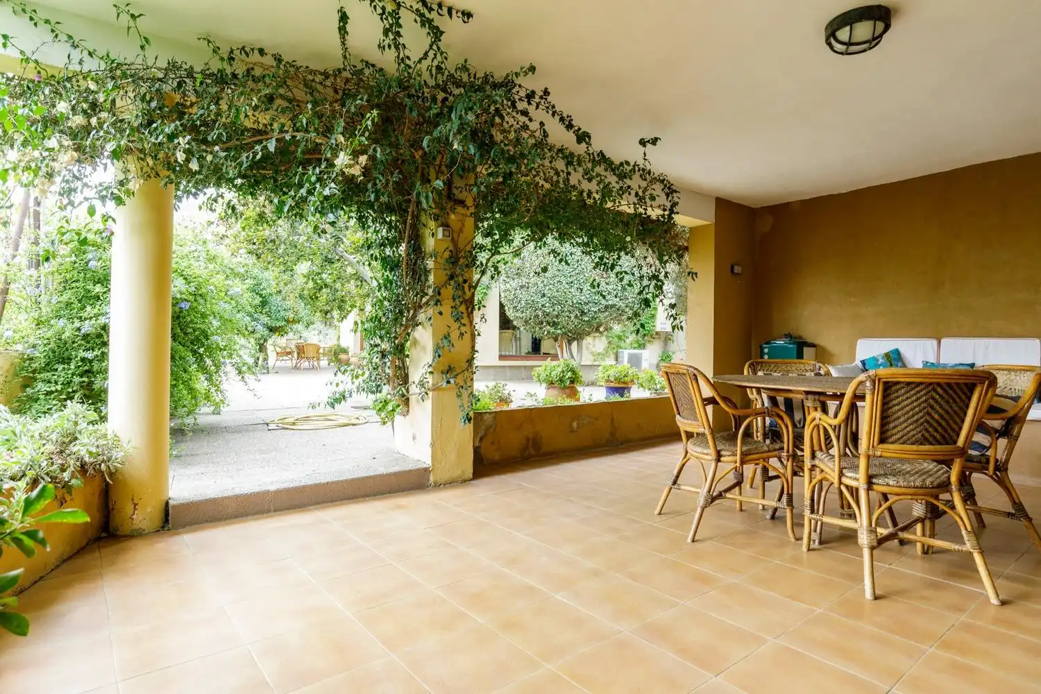 Jardí de Casa o xalet en venda en Zaragoza amb Aire condicionat, Calefacció i Jardí privat