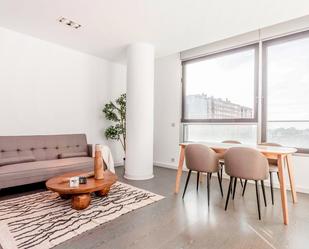 Living room of Flat to rent in  Madrid Capital  with Air Conditioner, Heating and Furnished