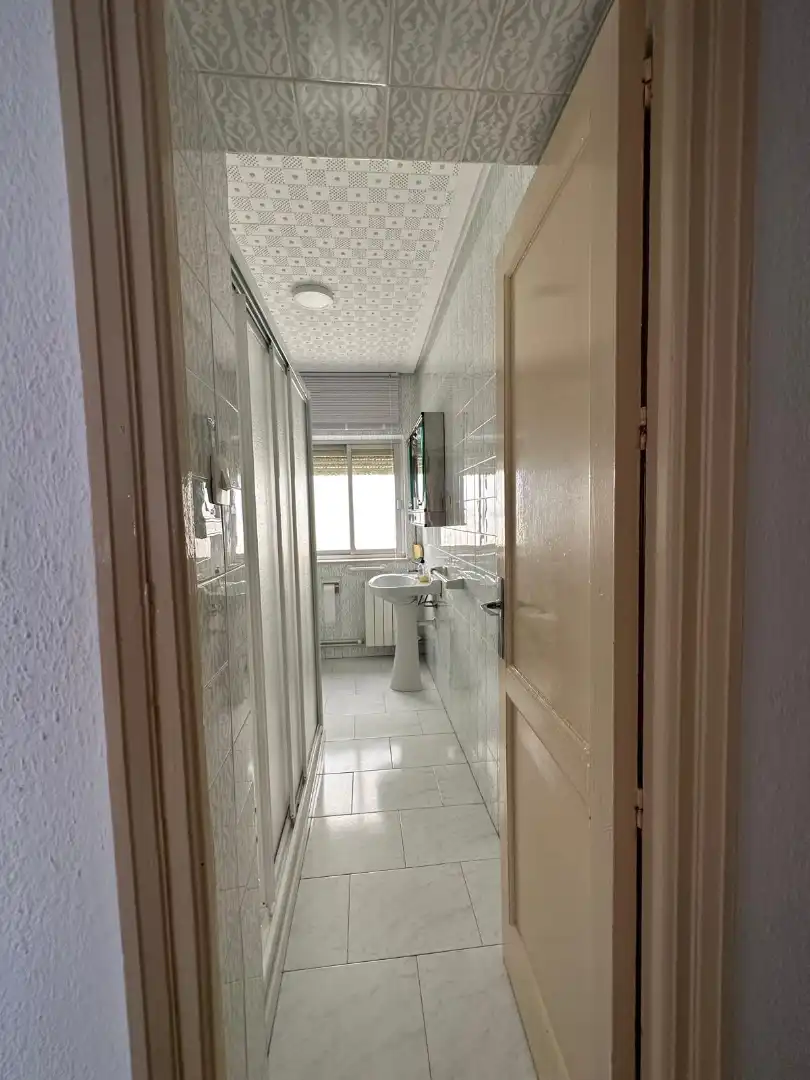Badezimmer von Wohnung zum Verkauf in Andújar mit Klimaanlage, Möbliert und Ofen