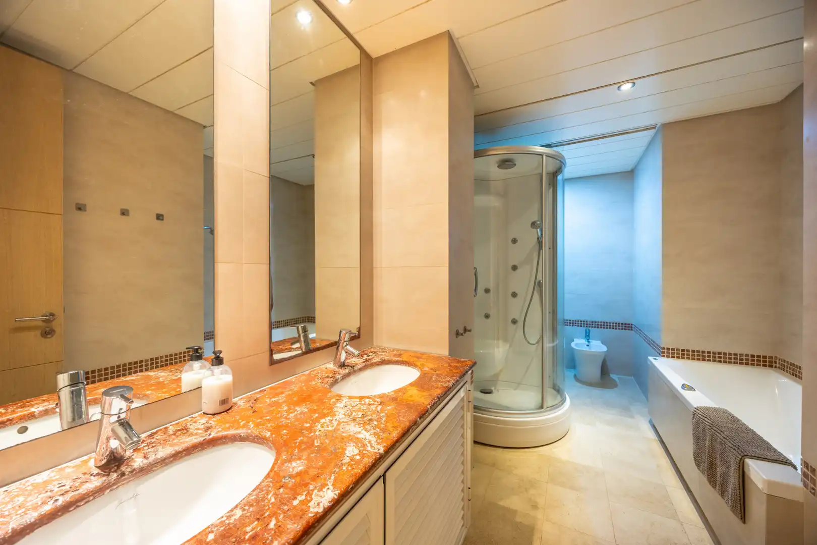 Baño de Planta baja en venta en Sotogrande con Aire acondicionado, Jardín privado y Terraza