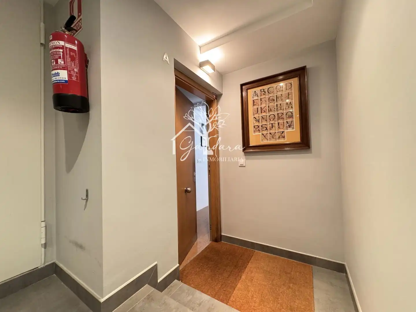 Wohnung zum Verkauf in Ares mit Heizung, Terrasse und Ofen