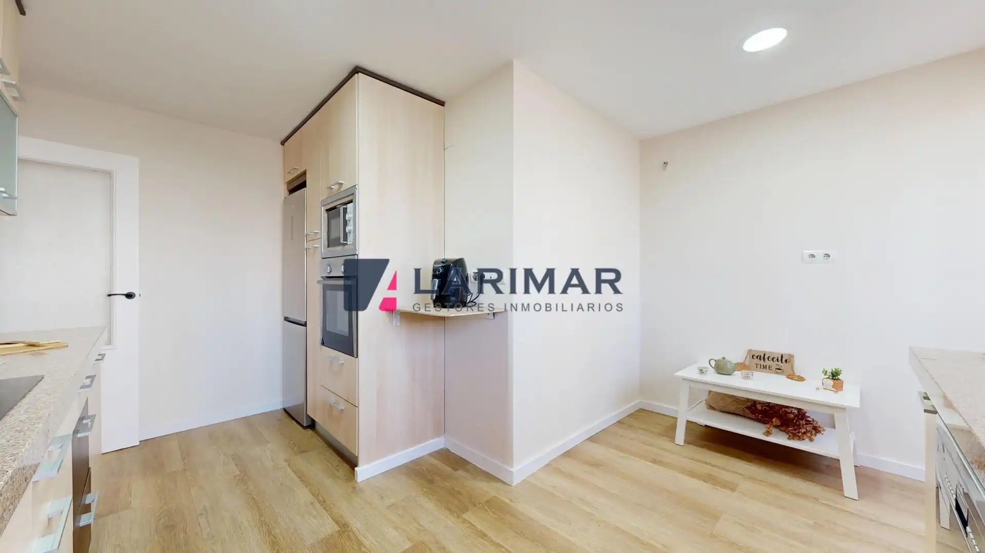 Habitación de Piso en venta en Alicante / Alacant con Calefacción, Terraza y Trastero