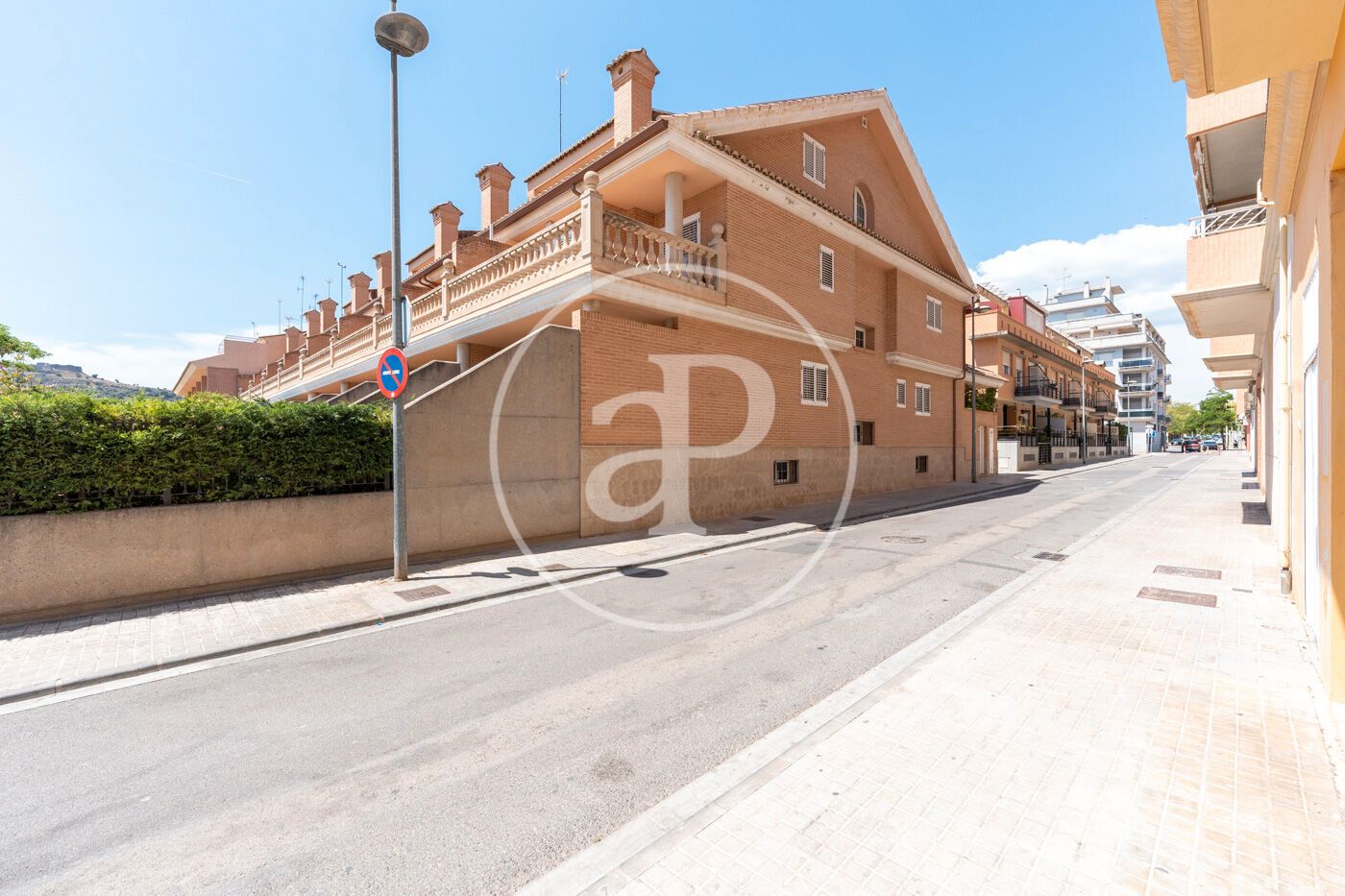 Vista exterior de Casa adosada en venda en Sagunto / Sagunt amb Calefacció, Terrassa i Traster