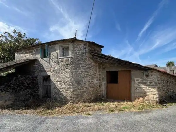 Casa in vendita a Lugar Martul