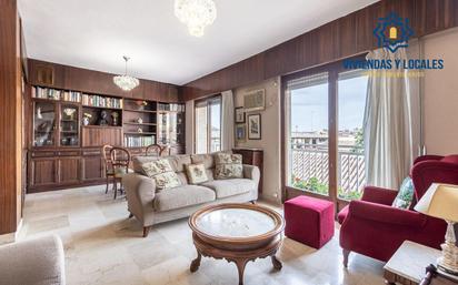 Living room of Flat for sale in  Granada Capital  with Terrace and Balcony