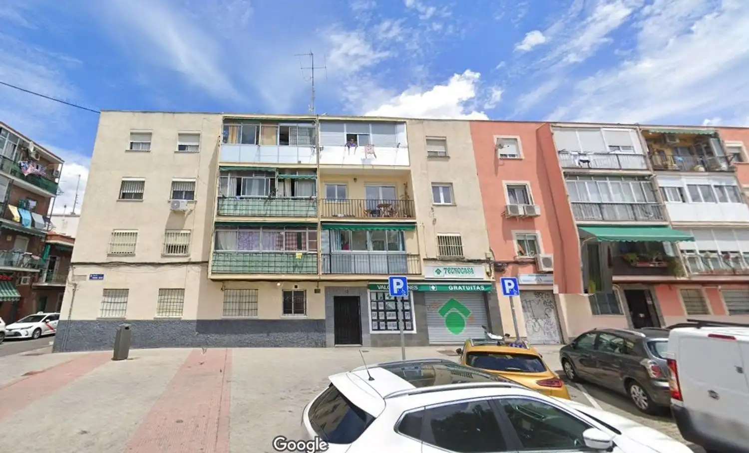 Vista exterior de Piso en venta en Madrid