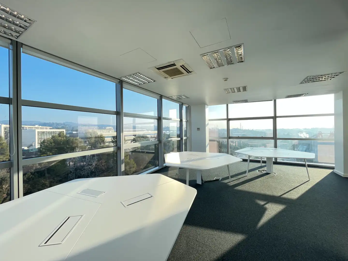 Büro zur Miete in Sant Cugat del Vallès mit Klimaanlage und Heizung
