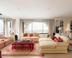 Living room of Flat for sale in  Barcelona Capital  with Air Conditioner, Heating and Terrace