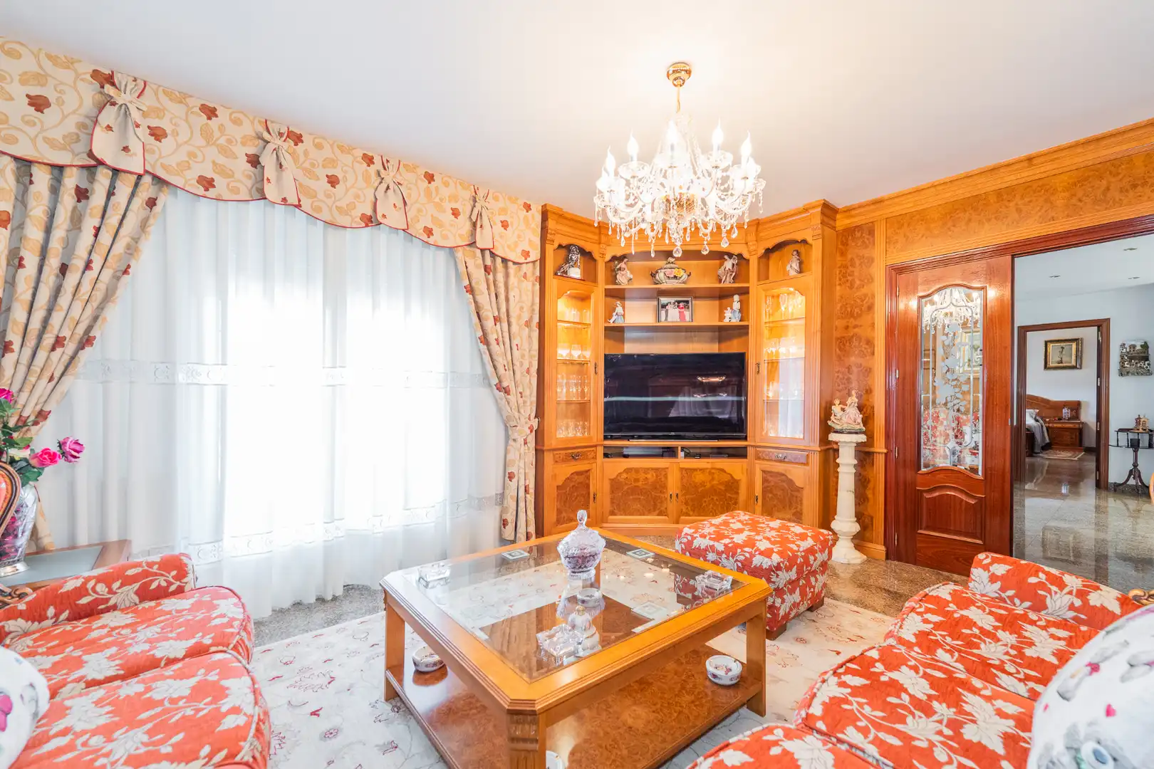 Living room of Houses for sale in San Sebastián de los Reyes  with Air Conditioner, Heating and Private garden