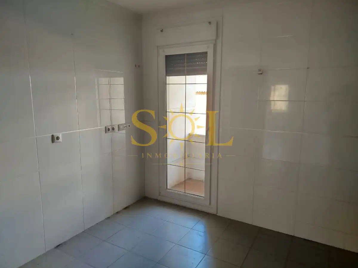 Kitchen of Flat for sale in Valencia de Don Juan  with Heating and Terrace