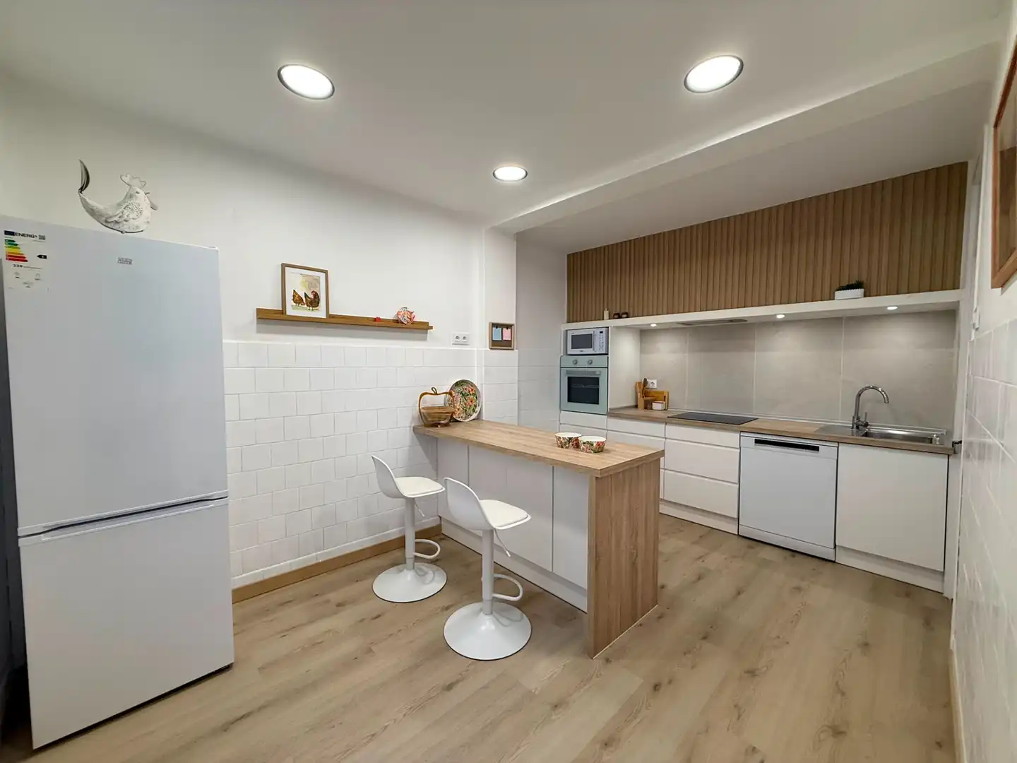 Kitchen of Flat for rent in Ferrol  with Heating, Parquet flooring and Terrace
