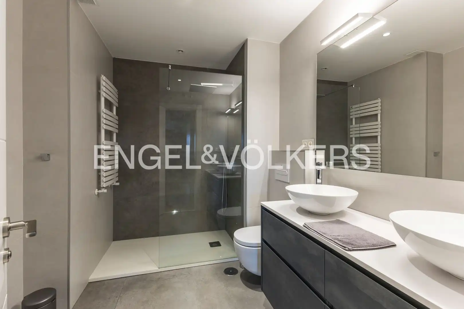 Flat for sale in Avenida de Pío XII, Castilla
