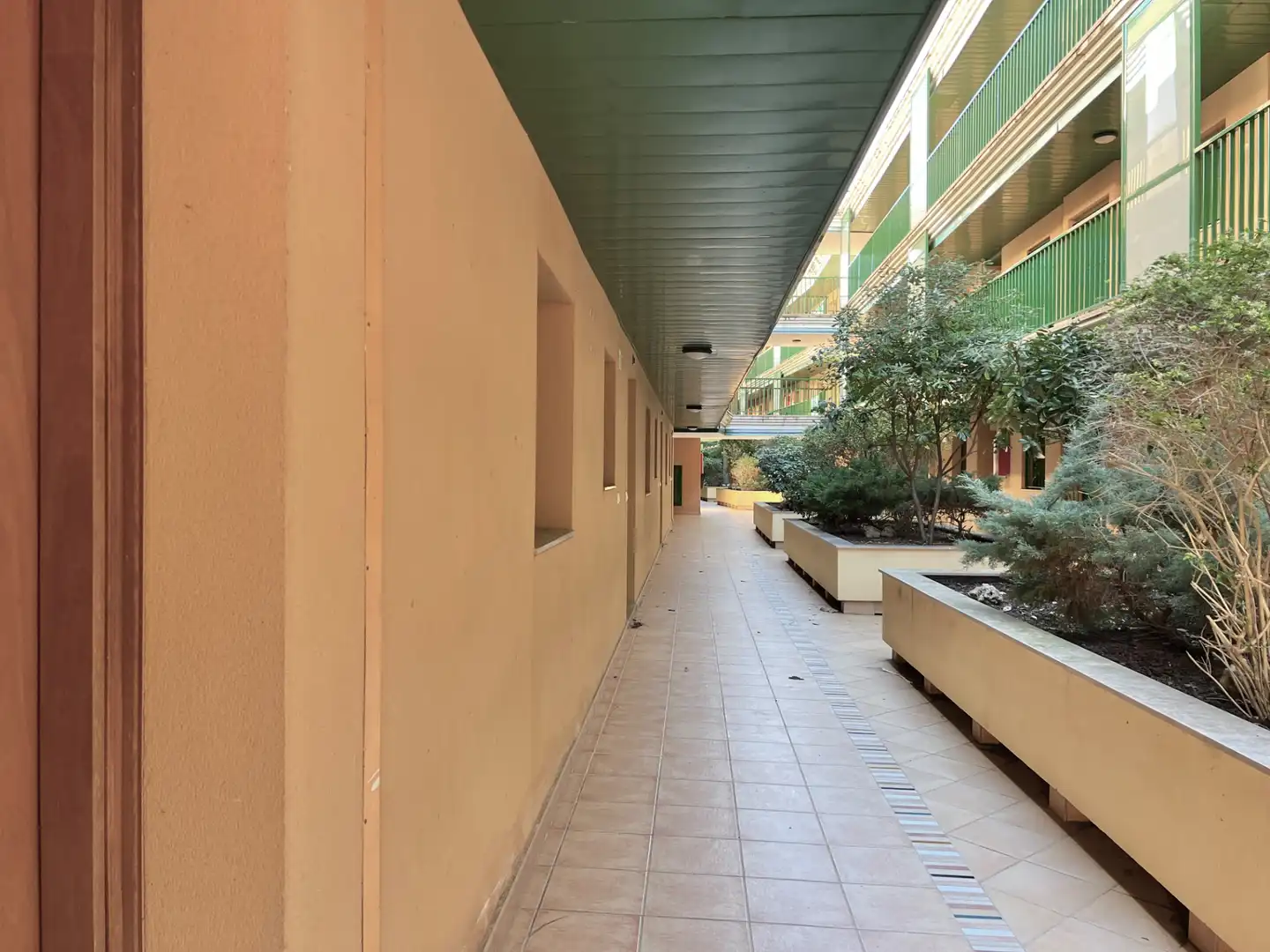 Piso en venta en Amposta con Jardín privado, Terraza y Amueblado