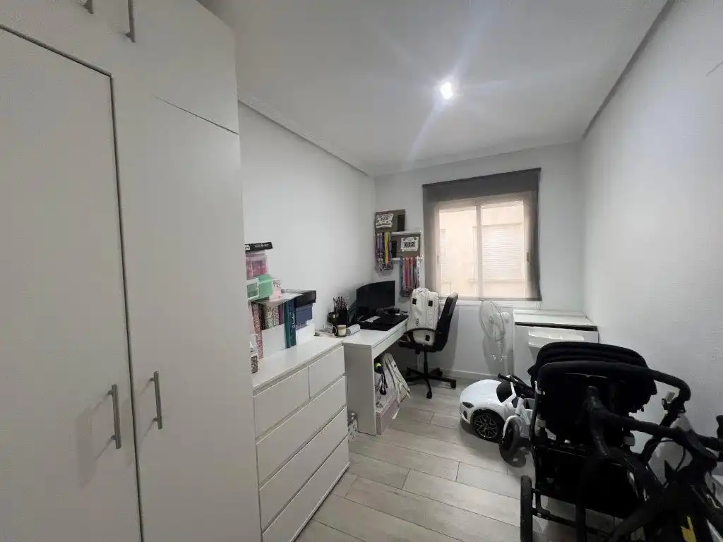 Bedroom of Flat for sale in Dolores  with Air Conditioner, Terrace and Furnished