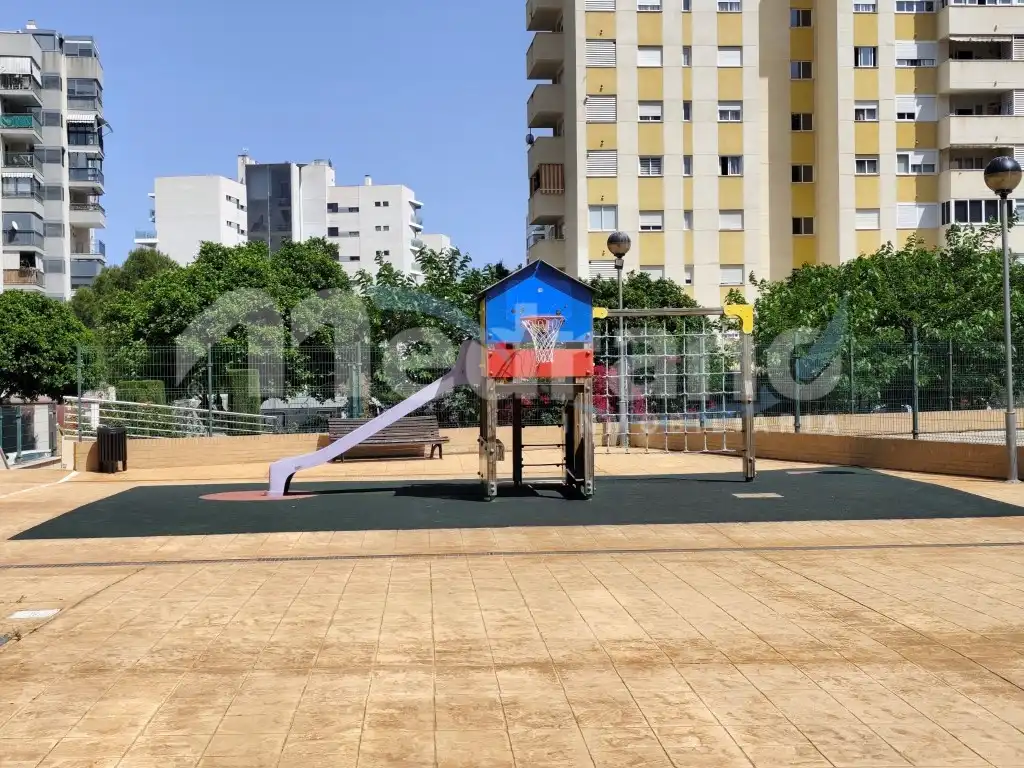 Parking de Piso en venta en Villajoyosa / La Vila Joiosa con Aire acondicionado, Calefacción y Jardín privado