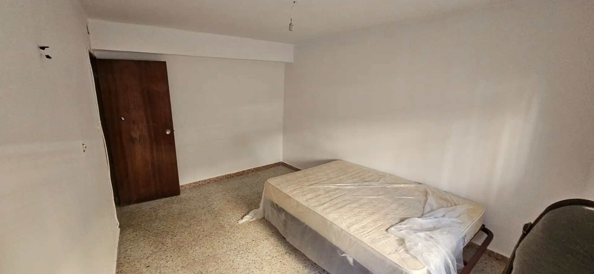 Casa adosada en venta en Hoyos con Lavadora y Balcón