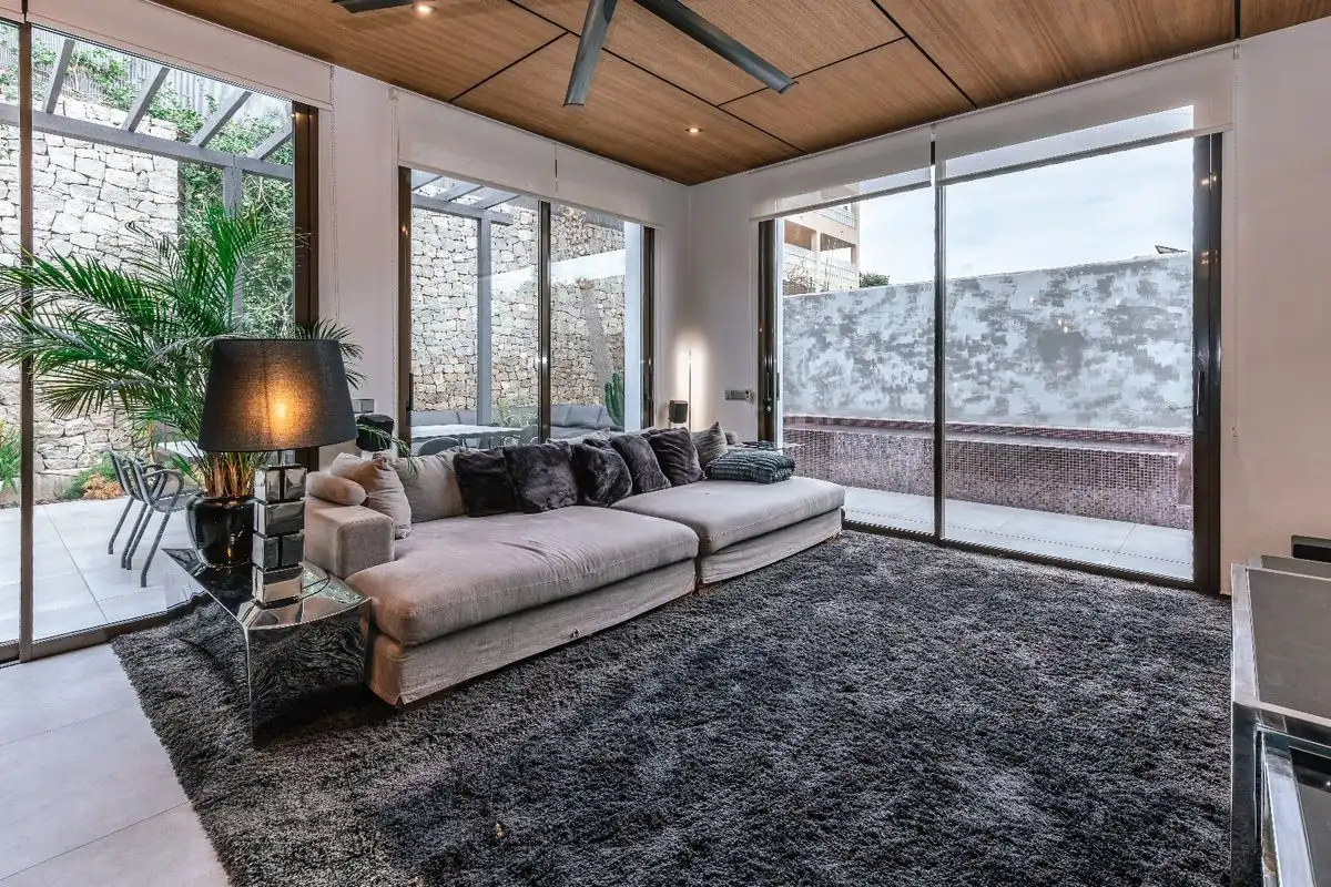 Sala d'estar de Planta baixa en venda en Sant Josep de sa Talaia amb Aire condicionat, Calefacció i Jardí privat