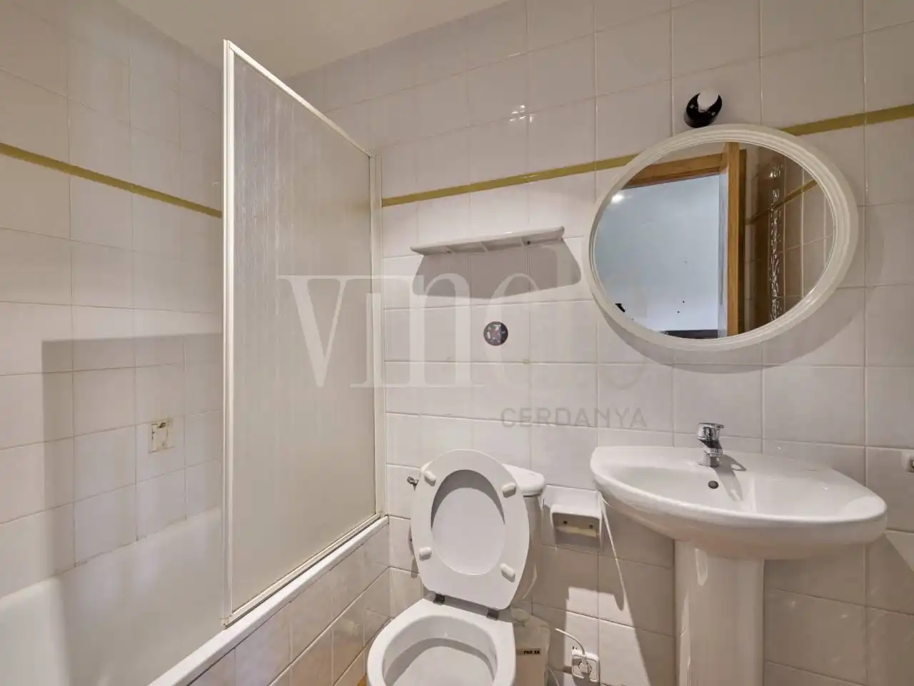 Badezimmer von Gebäude zum Verkauf in Lles de Cerdanya