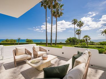 Bajo con piscina en venta en Punta Plata