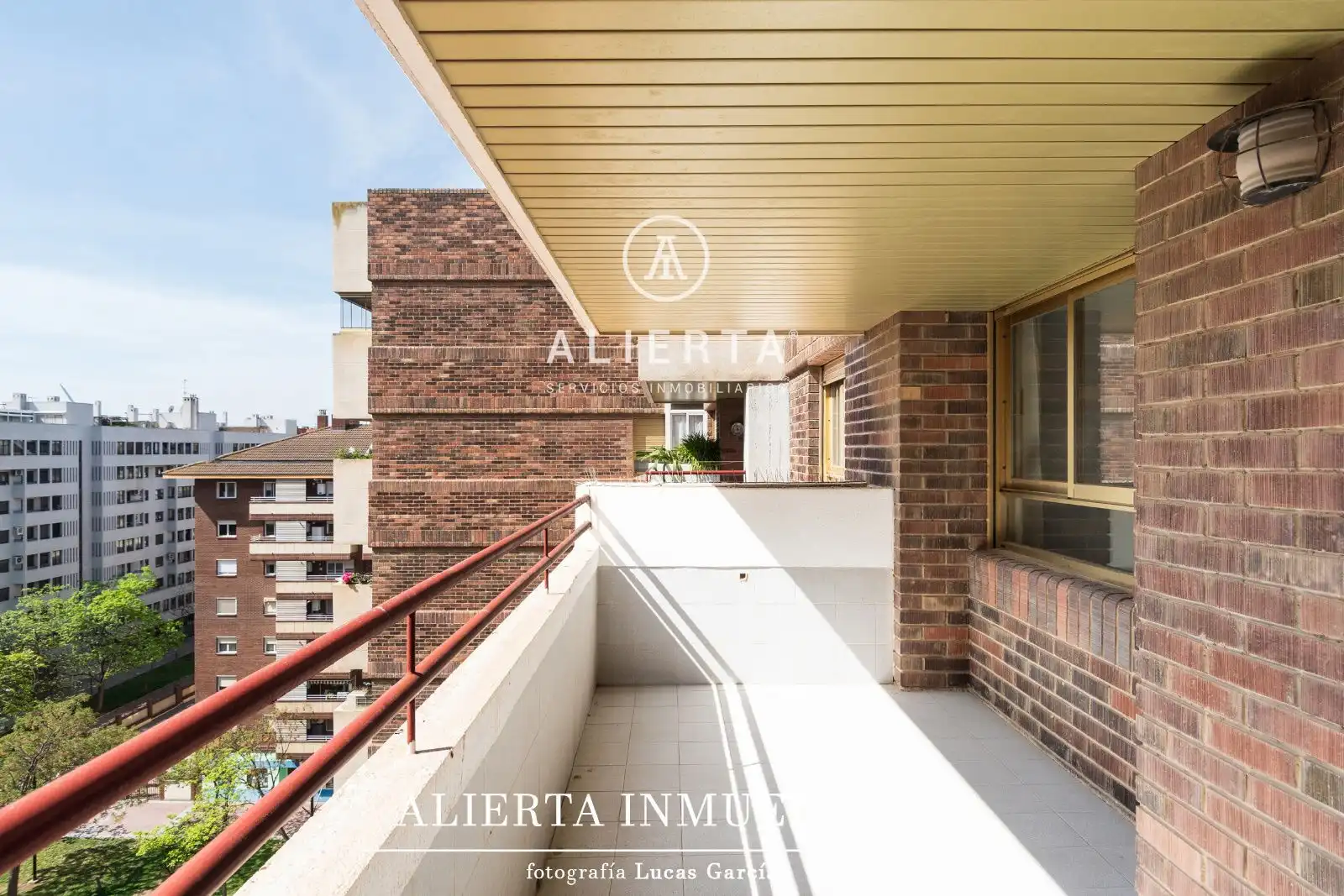 Exterior view of Flat for sale in Zaragoza  with Heating and Storage room