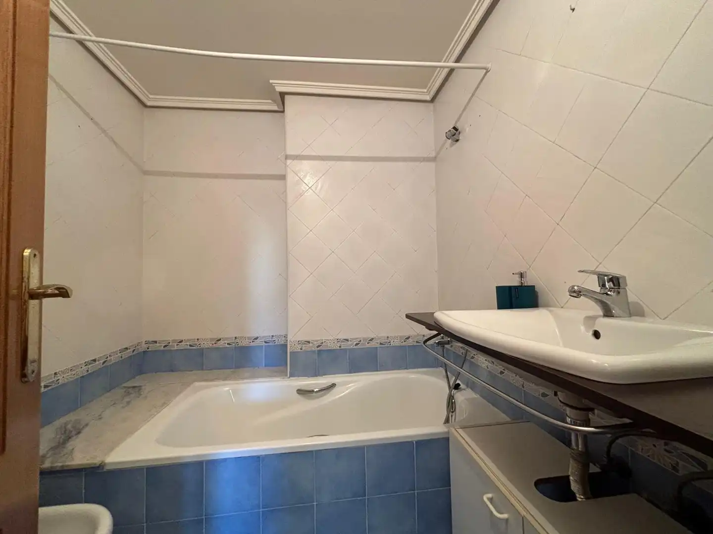 Bathroom of Apartments for sale in Zona Alta