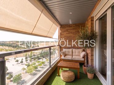 Flat with pool for sale in Hortaleza