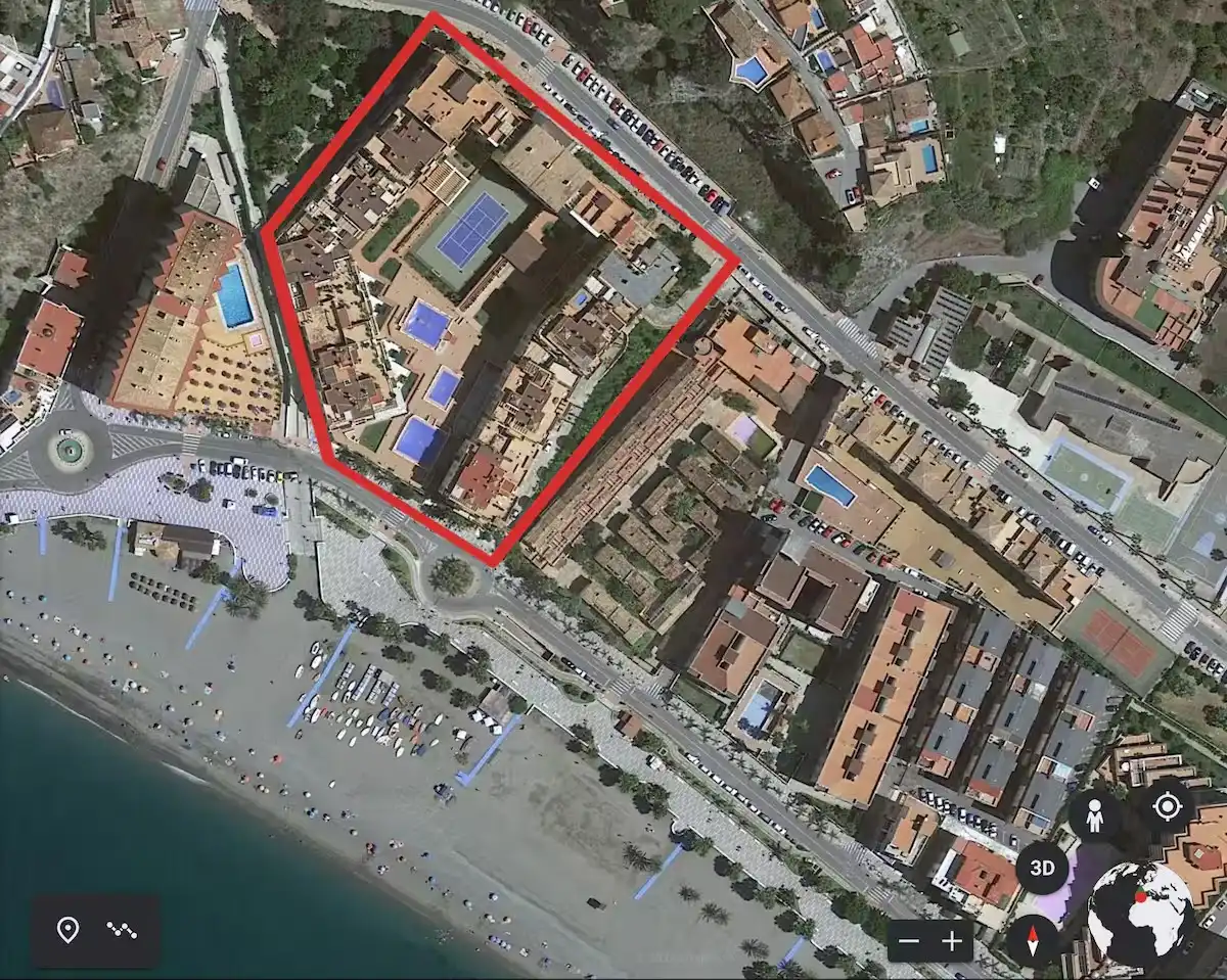 Vista exterior de Pis en venda en Almuñécar amb Jardí privat, Terrassa i Moblat