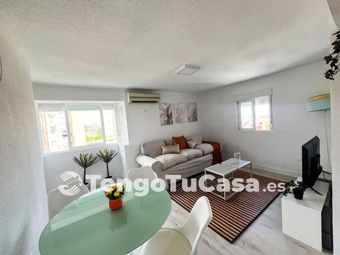 Living room of Flat for sale in Madrid  with Air Conditioner, Furnished and Oven