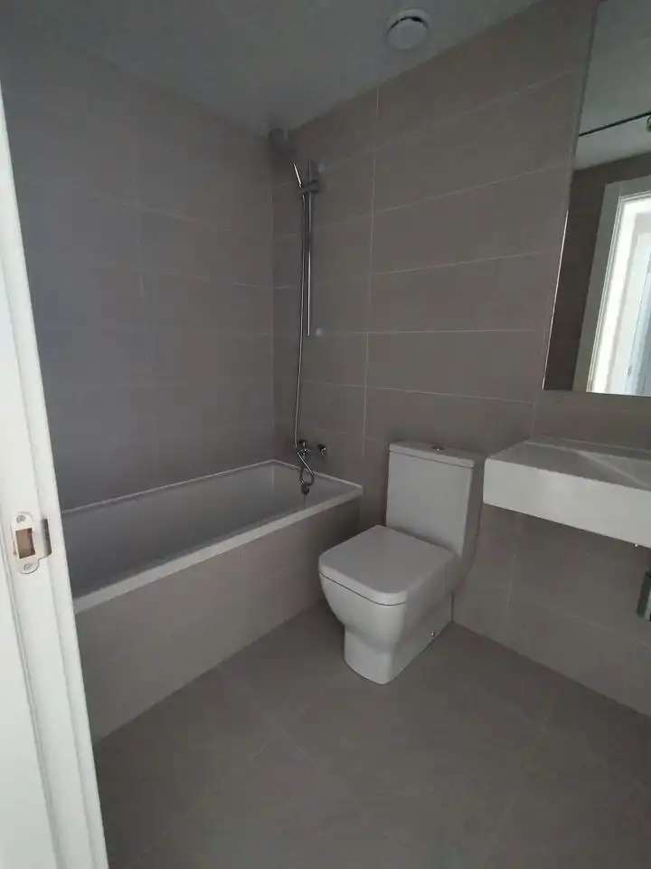 Badezimmer von Wohnung zum Verkauf in Zaragoza mit Klimaanlage, Heizung und Terrasse