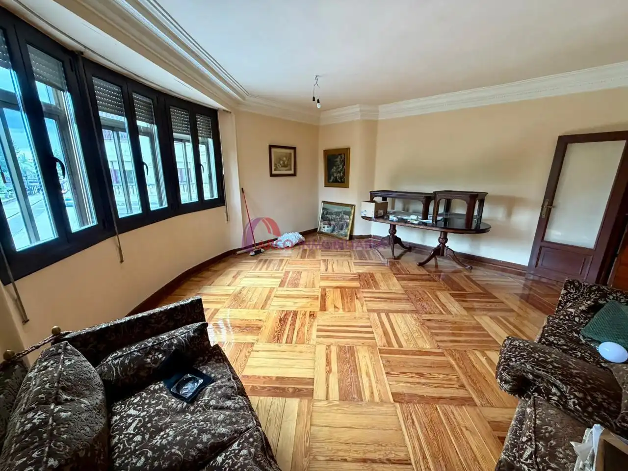 Sala d'estar de Pis en venda en Burgos amb Calefacció, Terrassa i Traster