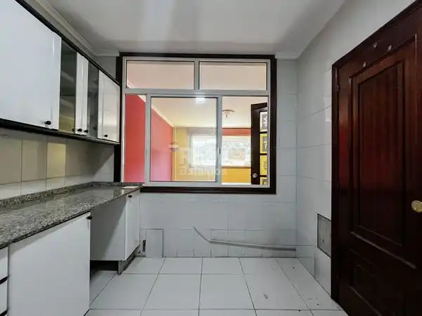 Cocina de Piso en venta en Nigrán con Jardín privado y Trastero
